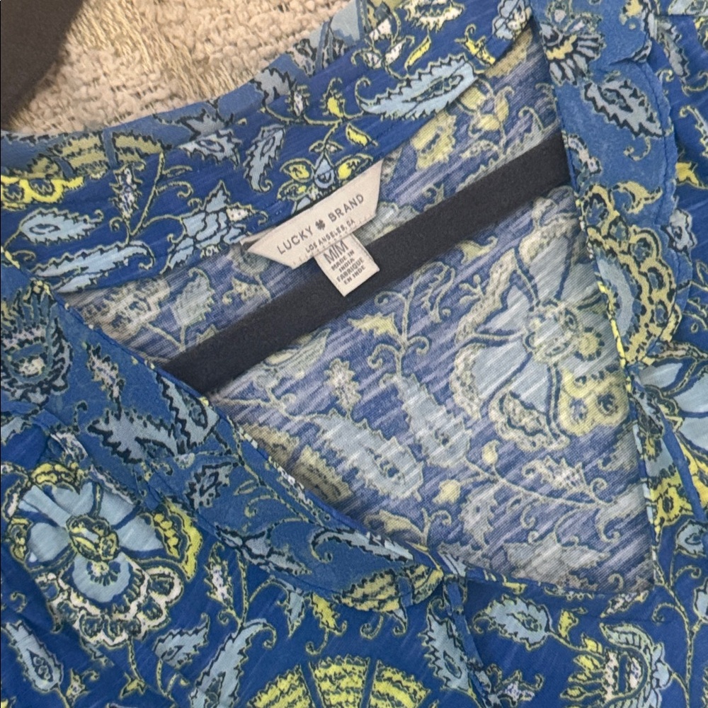 Lucky Brand Blue Paisley Sleeveless Blouse – Size Medium - Picture 2 of 3